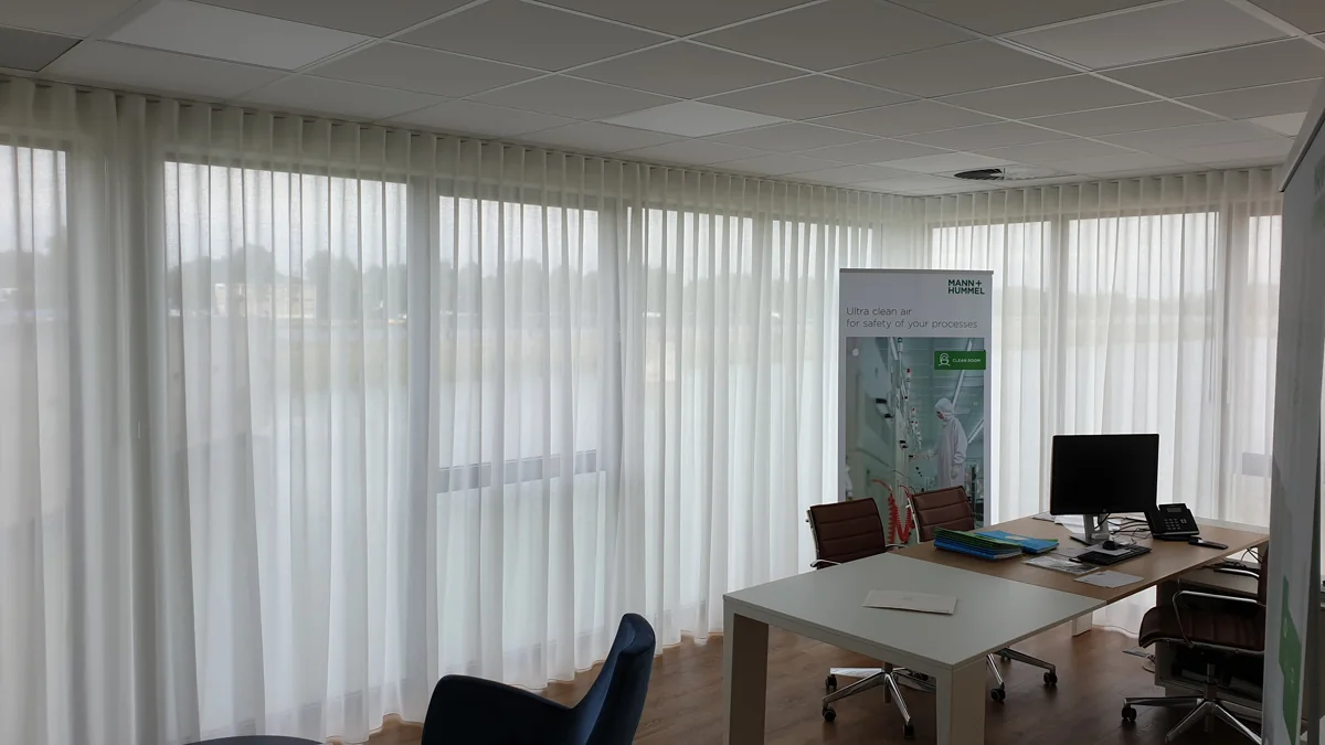 Transparante wavegordijnen rondom